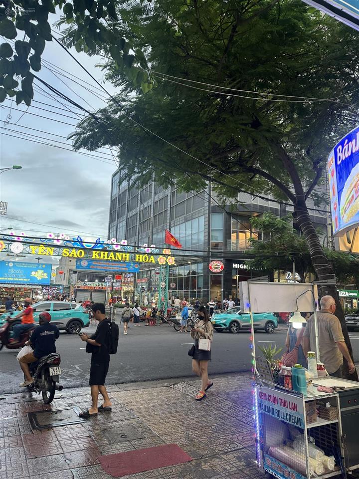 Hiếm nhà 7 tầng kinh doanh căn hộ phố tây sau chợ đêm nha trang, hẻm thông hùng vương, vị trí tốt