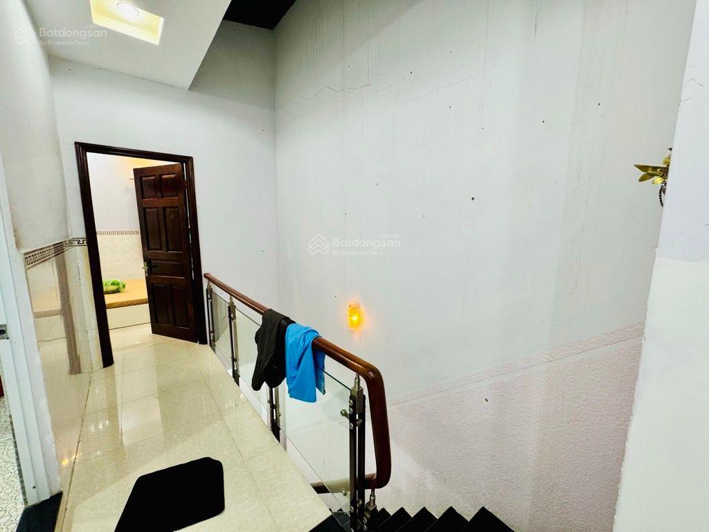 Nhà đẹp ở ngay  đường đông hồ  gần aeon q8  khu hiện hữu  pháp lý chuẩn  hoàn công đủ  6,2 tỷ