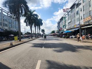 Bán căn hộ dịch vụ 5 tầng  28 phòng  đường nguyễn văn linh ngang 12m kdc bến lức doanh thu 1.5 tỷ