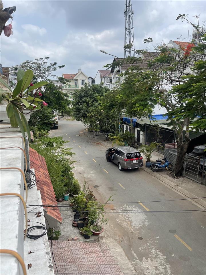 Nhỉnh 50tr/m2 có nhà mặt tiền kinh doanh  nằm trong kdc gia hoà toàn là biệt thự cao cấp  5x20m