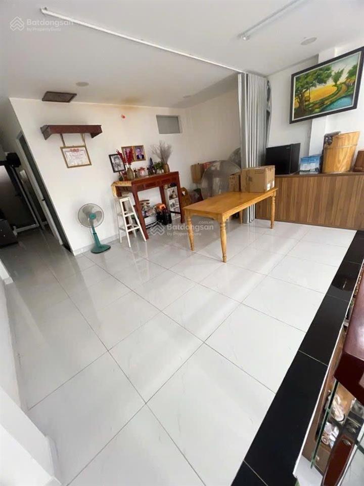 Nhỉnh 50tr/m2 có nhà mặt tiền kinh doanh  nằm trong kdc gia hoà toàn là biệt thự cao cấp  5x20m