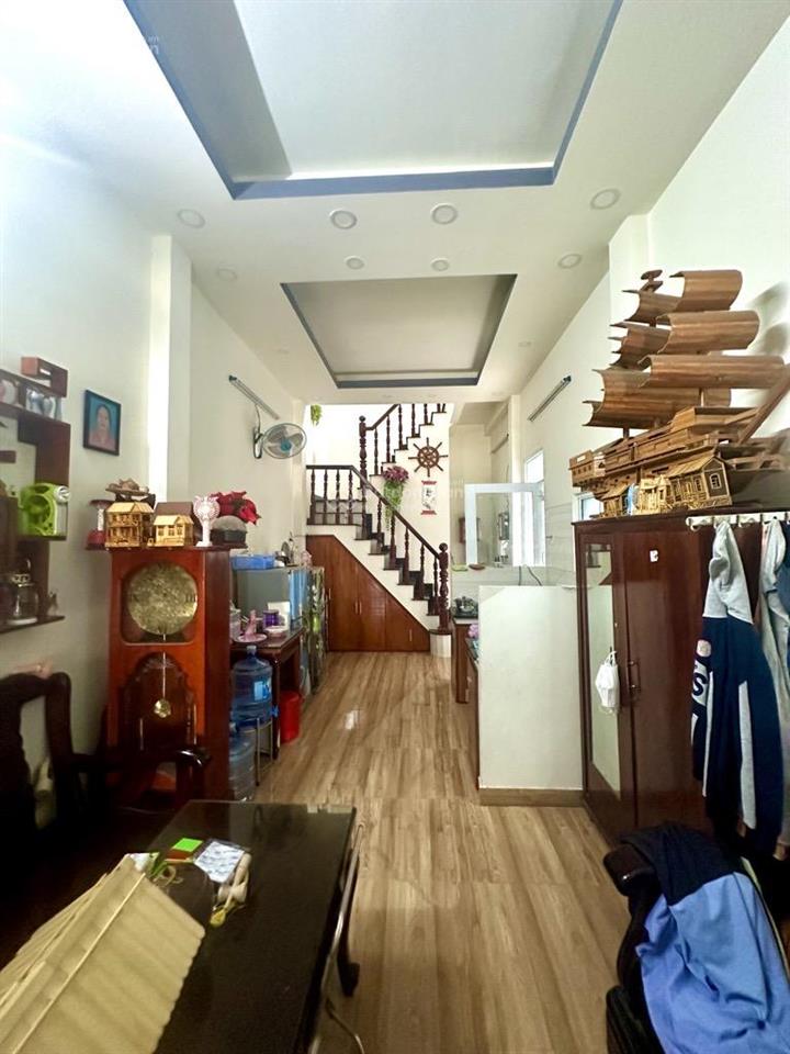 Mặt tiền đường lưu hữu phước  trung tâm quận 8  nhà 2 tầng mới đẹp ngang 4m *25m  đang cho thuê