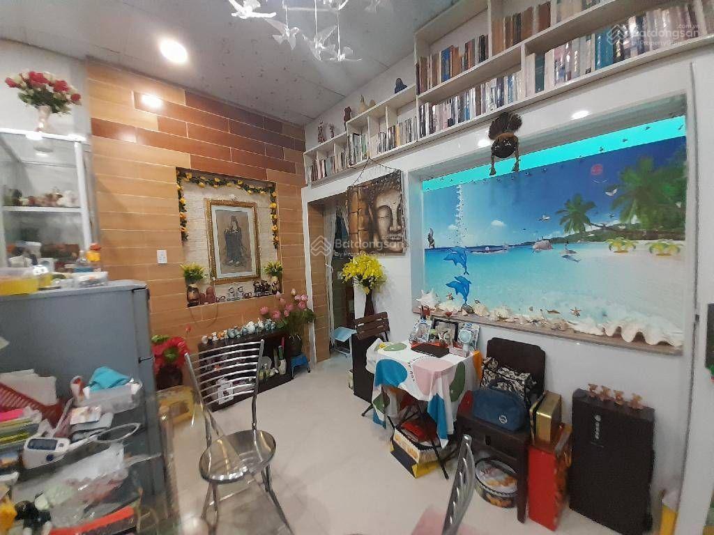Nhà cao xuân dục  gần cầu chà và q5  vào ơ ngay  hẻm thông  132m2  2 tầng 7pn  7wc  7.9 tỷ