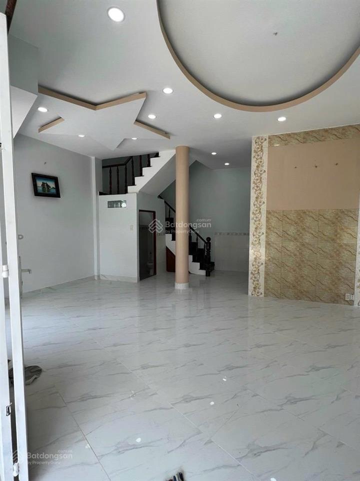 Mặt tiền kinh doanh lý đạo thành phú định q8  10x6.2m  3 tầng  dòng tiền  6.4 tỷ tl.