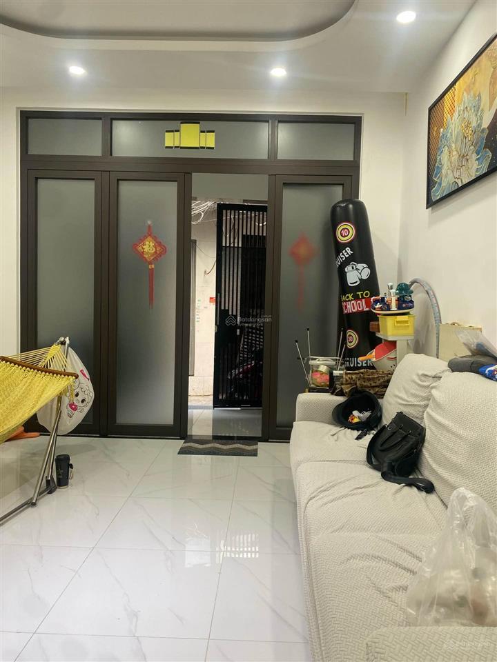 Chủ ngộp giảm 600tr giá mới 5.2 ty tl chủ
bán nhà 3 lầu hẻm đường tạ quang bửu phường chánh hưng q8