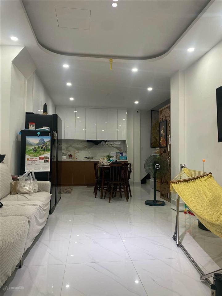 Chủ ngộp giảm 600tr giá mới 5.2 ty tl chủ
bán nhà 3 lầu hẻm đường tạ quang bửu phường chánh hưng q8