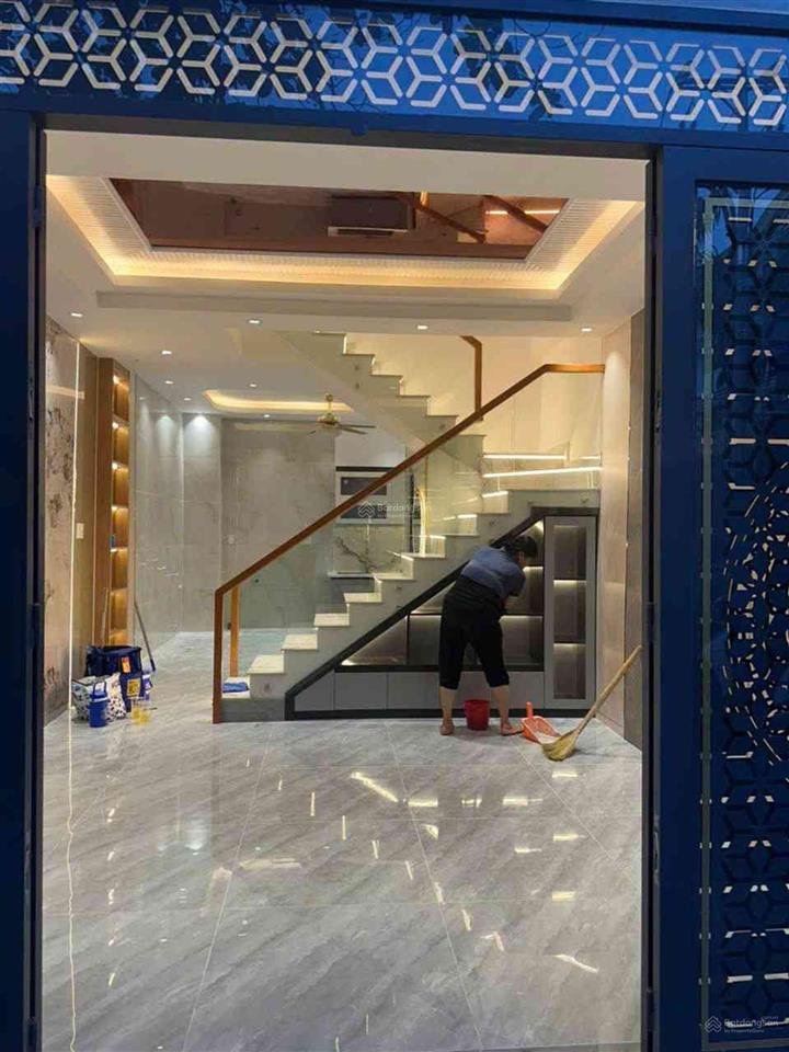 Nhà mới đẹp lung linh, mặt tiền đường số 18 p4 q8  bên hông trường học  4.3x9.5m  5.95 tỷtl