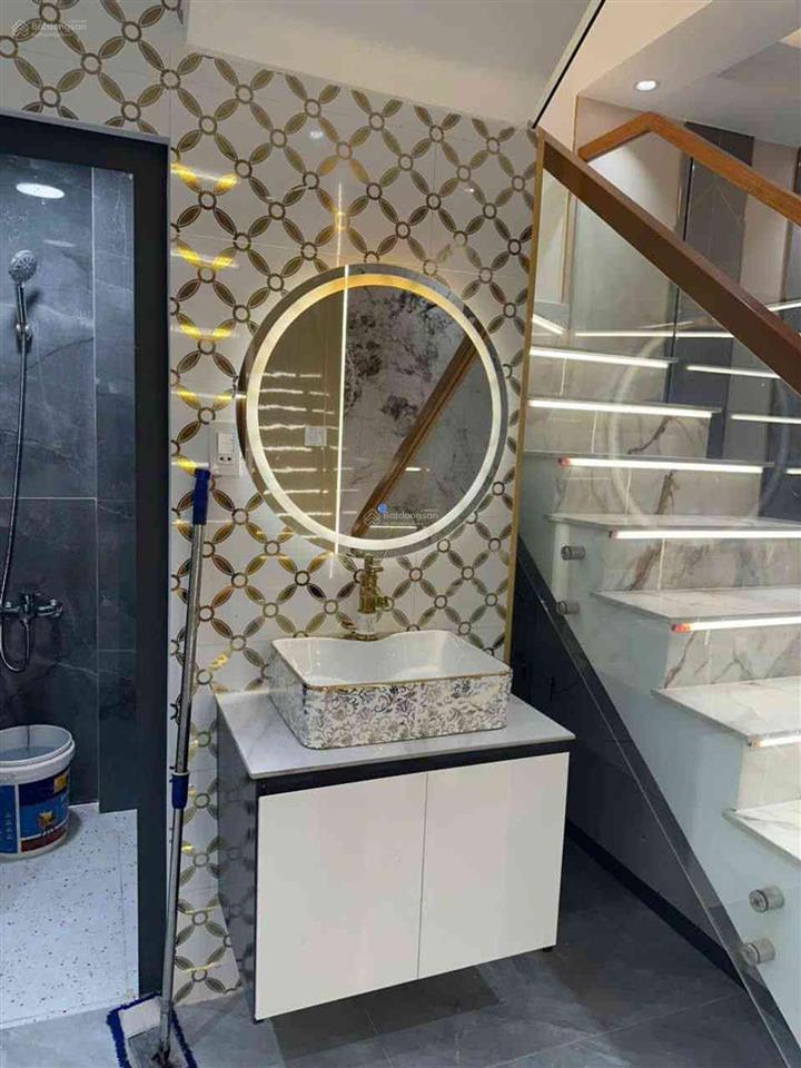 Nhà mới đẹp lung linh, mặt tiền đường số 18 p4 q8  bên hông trường học  4.3x9.5m  5.95 tỷtl