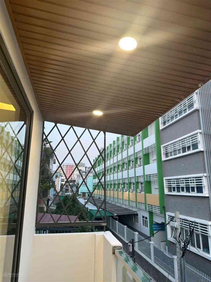 Nhà mới đẹp lung linh, mặt tiền đường số 18 p4 q8  bên hông trường học  4.3x9.5m  5.95 tỷtl