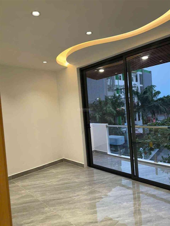Nhà mới đẹp lung linh, mặt tiền đường số 18 p4 q8  bên hông trường học  4.3x9.5m  5.95 tỷtl