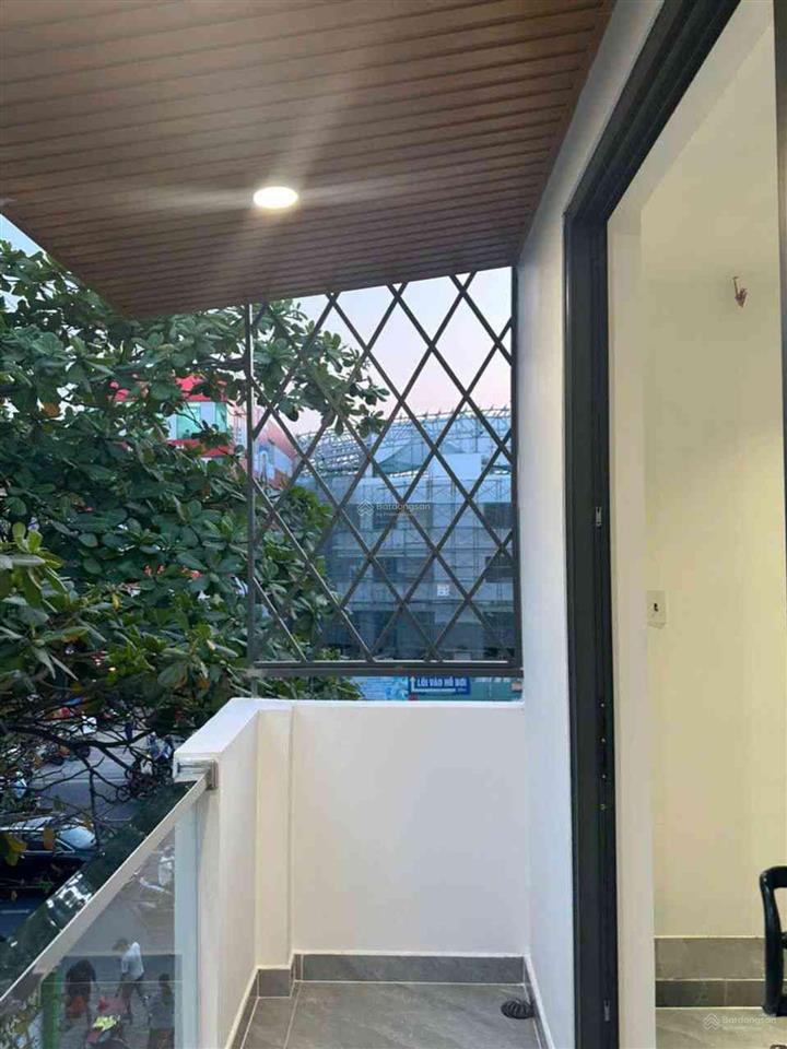 Nhà mới đẹp lung linh, mặt tiền đường số 18 p4 q8  bên hông trường học  4.3x9.5m  5.95 tỷtl