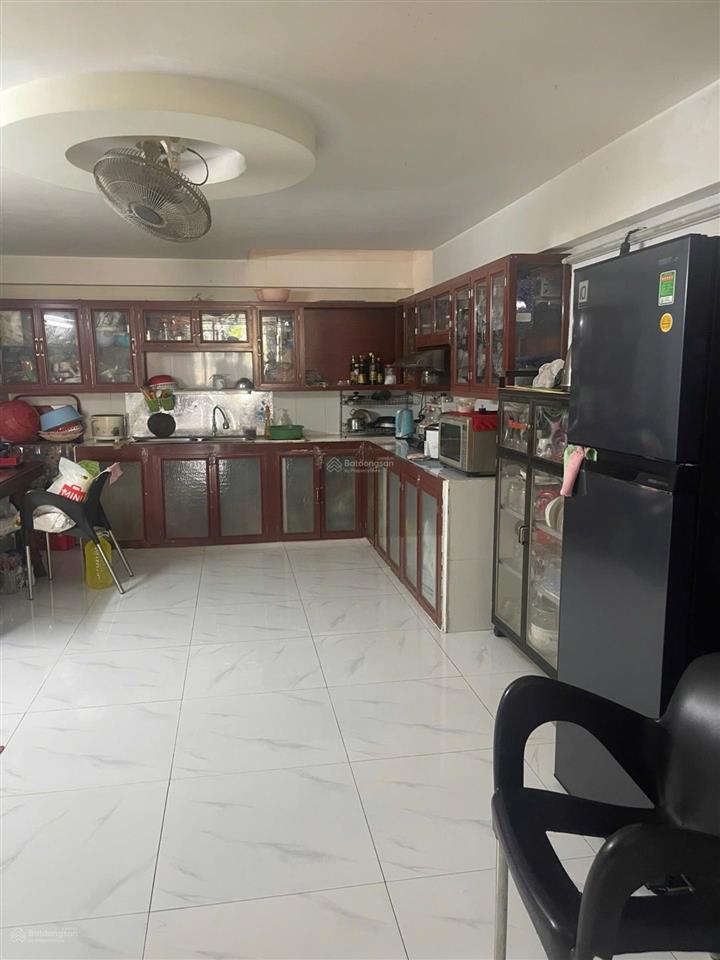 Chủ nhiệt bán giảm 200tr, giá còn 9,3 tỷ nhà mặt tiền đường số  kdc bình hưng  bình chánh 3 tầng