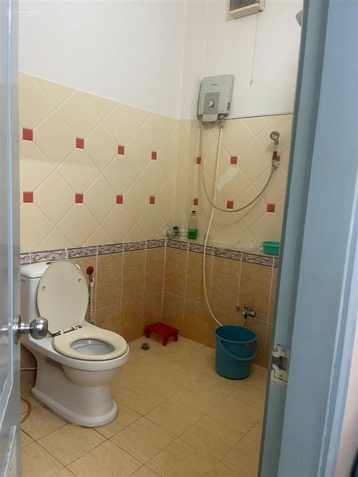 Chủ nhiệt bán giảm 200tr, giá còn 9,3 tỷ nhà mặt tiền đường số  kdc bình hưng  bình chánh 3 tầng