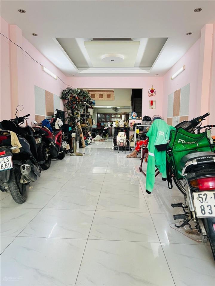 Chủ nhiệt bán giảm 200tr, giá còn 9,3 tỷ nhà mặt tiền đường số  kdc bình hưng  bình chánh 3 tầng