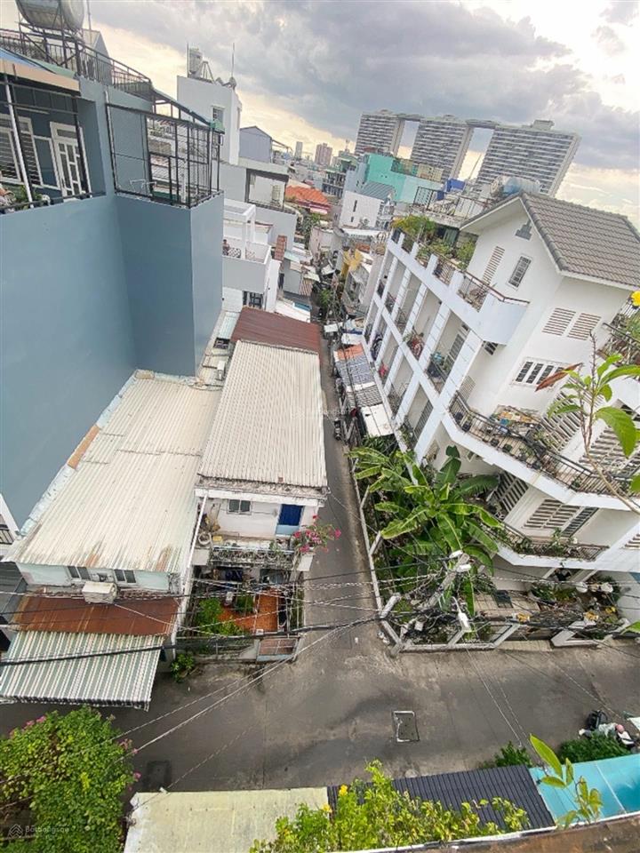Chỉ 8,5 tỷ sở hữu nhà 5 tầng hoàn công 4x13m nở hậu hẻm xe hơi âu dương lân p3 q8.