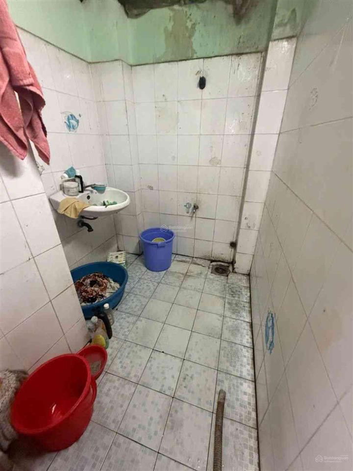 Nhà phan văn trị định quán q5  4.8x11m 3 tầng  5.68 tỷ còn thương lượng