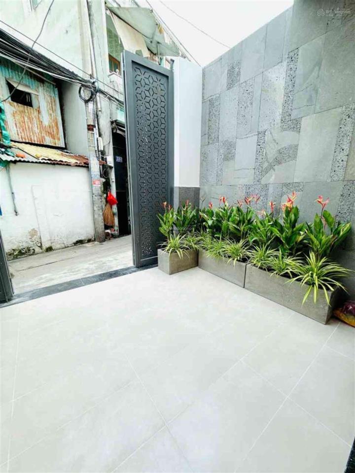 Bán nhà diện tích khủng 2 mặt tiền bình đông p14 q8  4.1x18m nở hậu 5m  2 tầng  chỉ 4.98 tỷ tl.