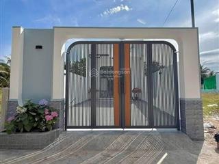 Tiền đất 800 triệu, tiền xây 500 triệu, giờ giảm giá cả đất và nhà chỉ 1.150 (bớt lộc)