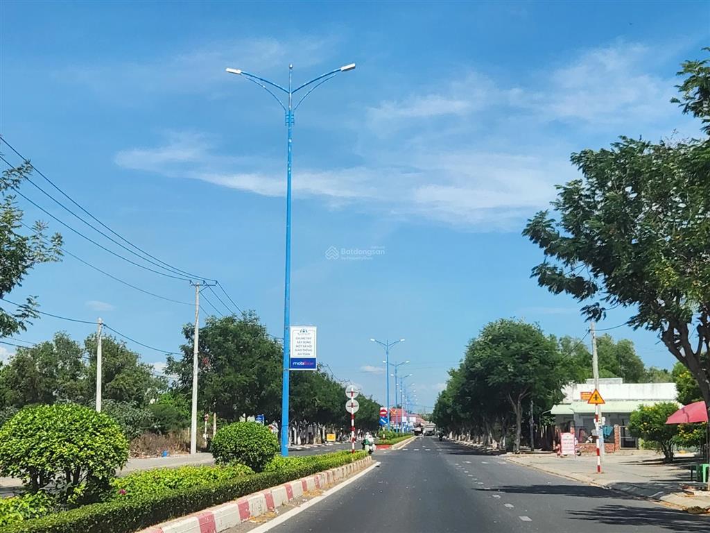 Bán đất 5,5x12m full thổ cư mặt tiền đường nguyễn văn linh, cách biển chỉ 500m