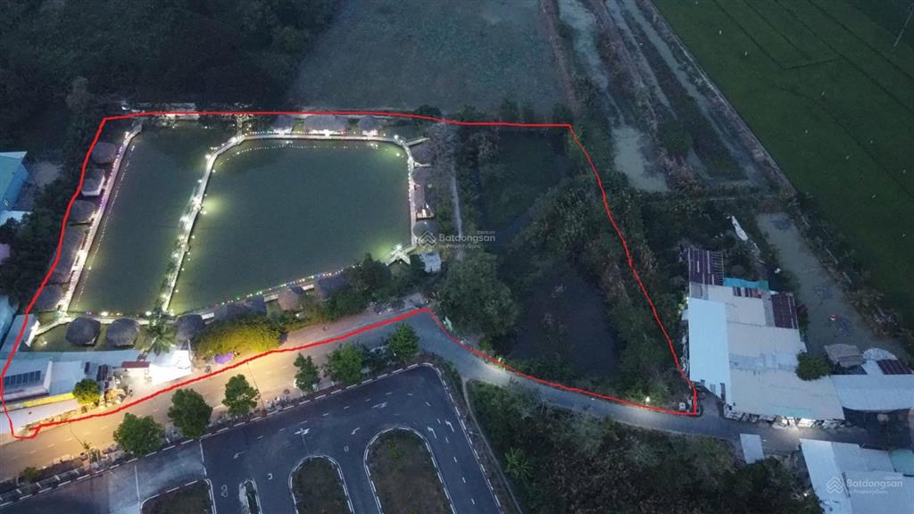 Bán đất 10.000 m2 mặt tiền đường nhựa gần 100m tại trung tâm cao lãnh