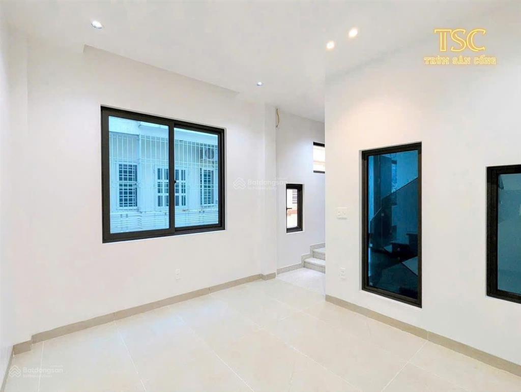 Siêu phẩm cho thuê nhà mặt ngõ to thiên lôi mới tinh