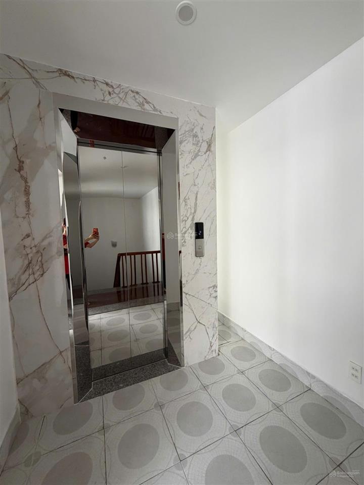 Cho thuê nguyên căn 9 ngủ khép kín ngay gần vinhomes marina