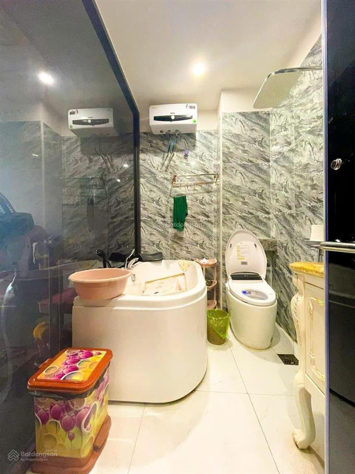Cho thuê nguyên căn mặt đường trung lực siêu đẹp