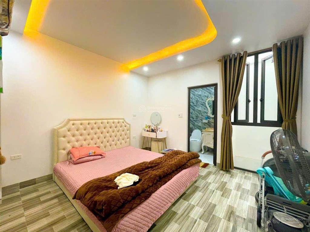 Cho thuê nguyên căn mặt đường trung lực siêu đẹp