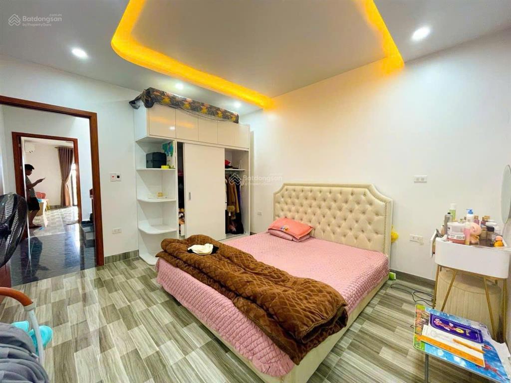 Cho thuê nguyên căn mặt đường trung lực siêu đẹp