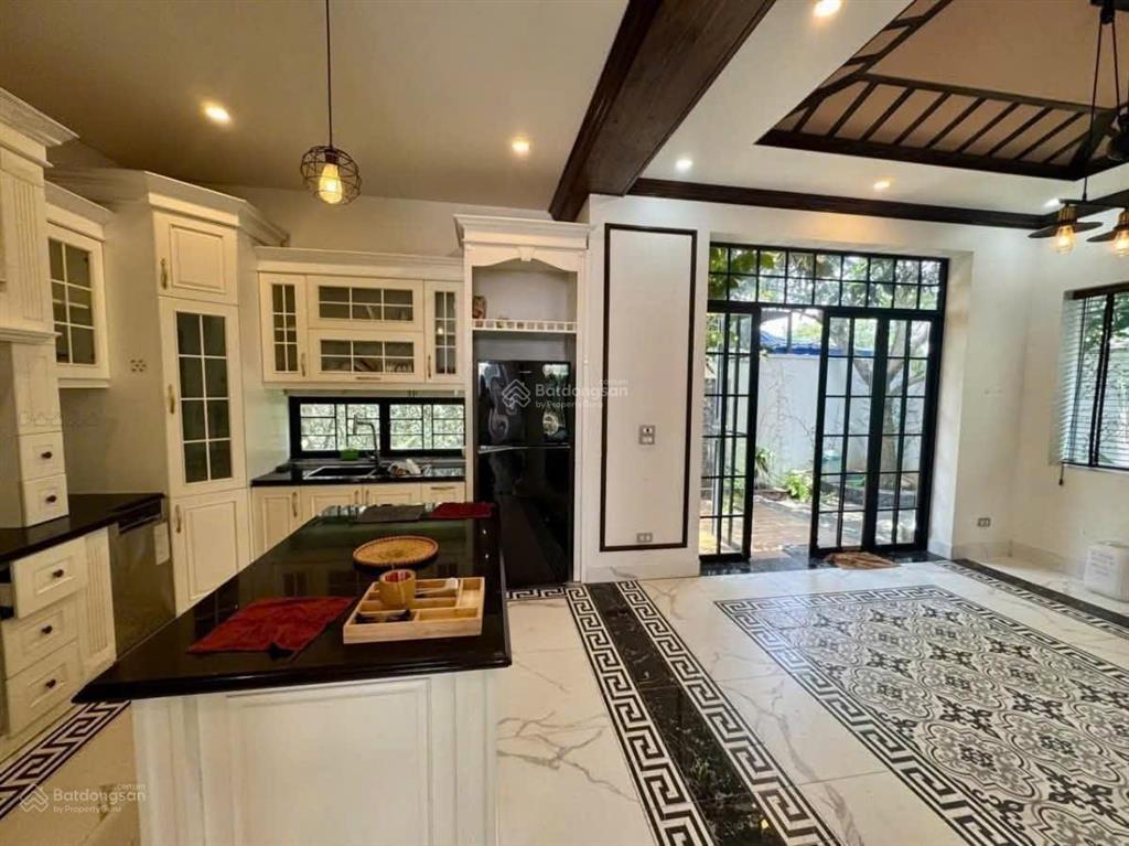 Cho thuê căn biệt thự tại mê linh  anh dũng