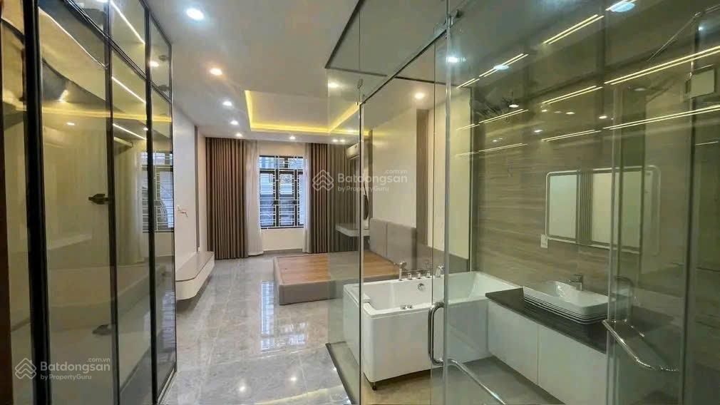 Cho thuê nhà tại lê hồng phong cực đẹp vị trí đẹp có thang máy
