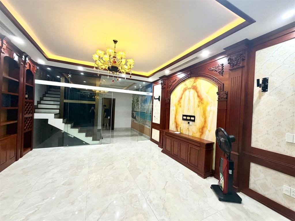 Cho thuê nguyên căn tại vinhomes marina