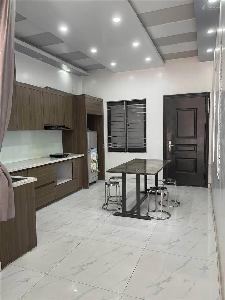 Cho thuê nhà mặt đường lô góc thiên lôi  gần aeon mall