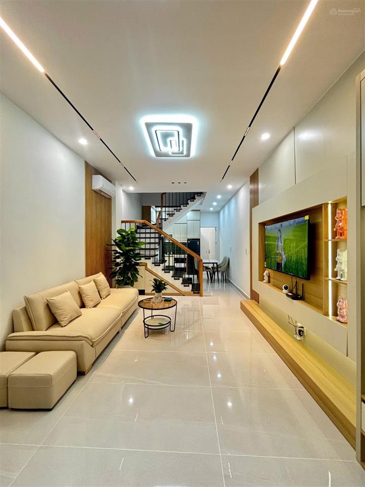 Cho thuê nhà chợ cột đèn lê chân