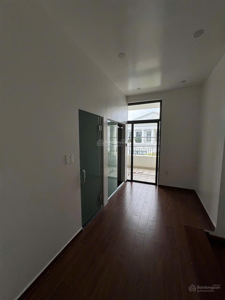 Vh126 cho thuê căn liền kề tại vinhomes marina cực đẹp