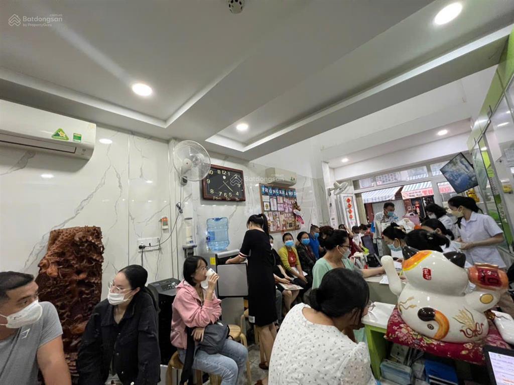 Nhà mặt tiền ký hòa , kinh doanh thuận lợi, phong thủy tốt cần nhượng lại thương lượng chính chủ