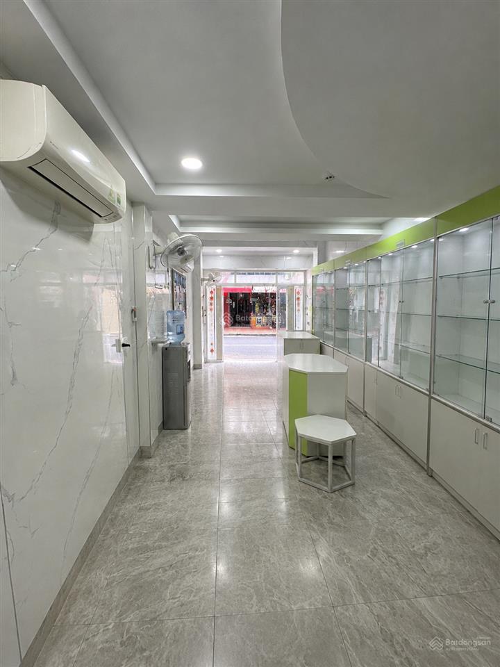 Nhà mặt tiền ký hòa , kinh doanh thuận lợi, phong thủy tốt cần nhượng lại thương lượng chính chủ