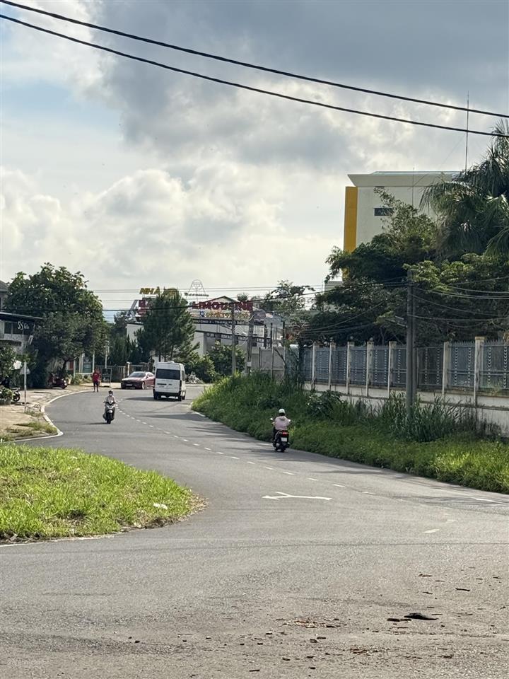 6500m2 trung tâm bảo lộc sau ca phường 2 cực hiếm