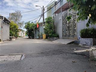 Cần tiền bán gấp nhà 1sẹc hà huy giáp vào 300m dt 65m2 thổ cư chiều ngang 4,5m 2pn sân đậu được ôtô