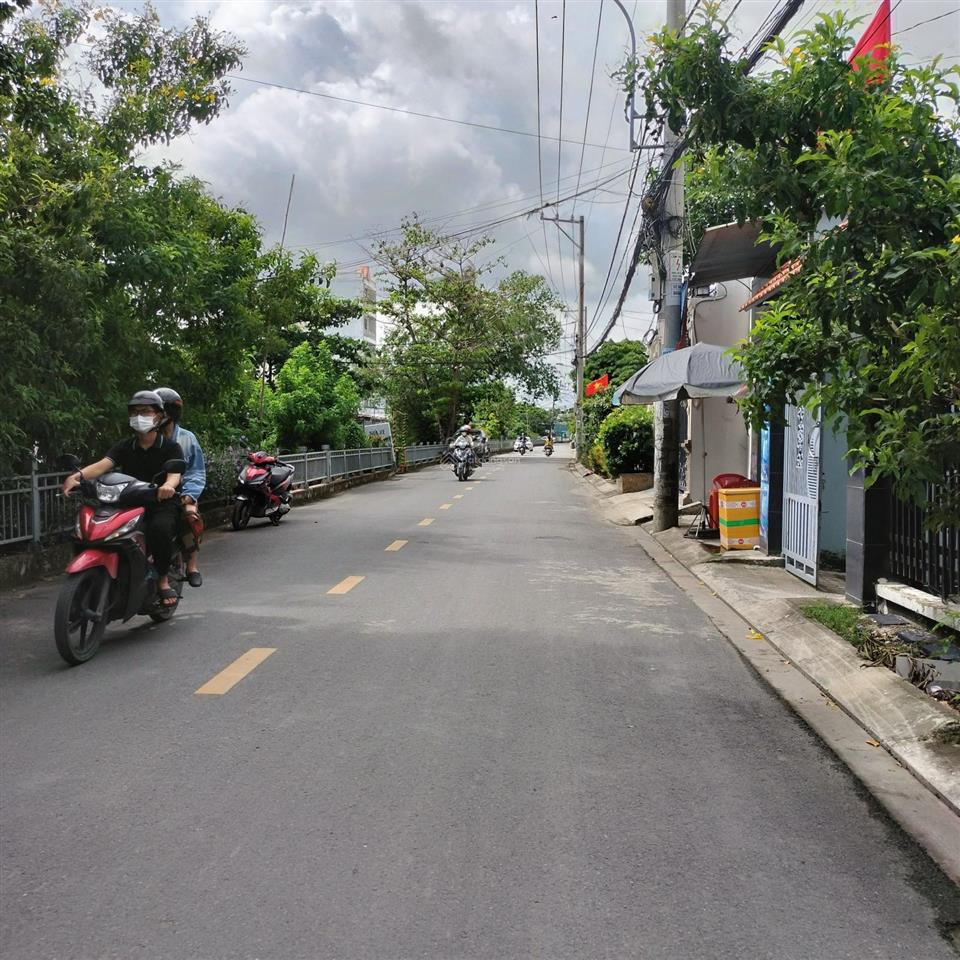 Bán gấp nhà riêng 5x12 60m2 1 trệt 1 lầu, 1/ hà huy giáp, quận 12, 4,35 tỷ vnd siêu hot