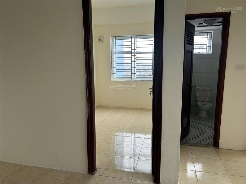 Nhà 4 phòng ngủ view hồ, đầy đủ tiện nghi cho thuê giá cực hấp dẫn