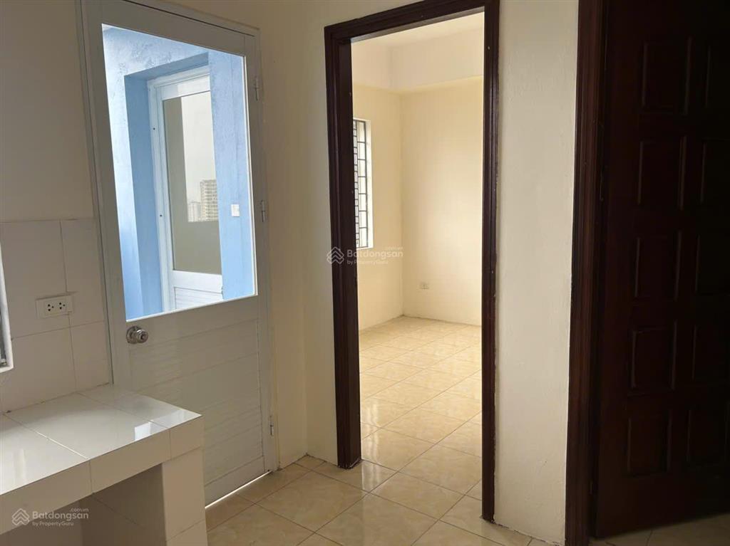 Nhà 4 phòng ngủ view hồ, đầy đủ tiện nghi cho thuê giá cực hấp dẫn
