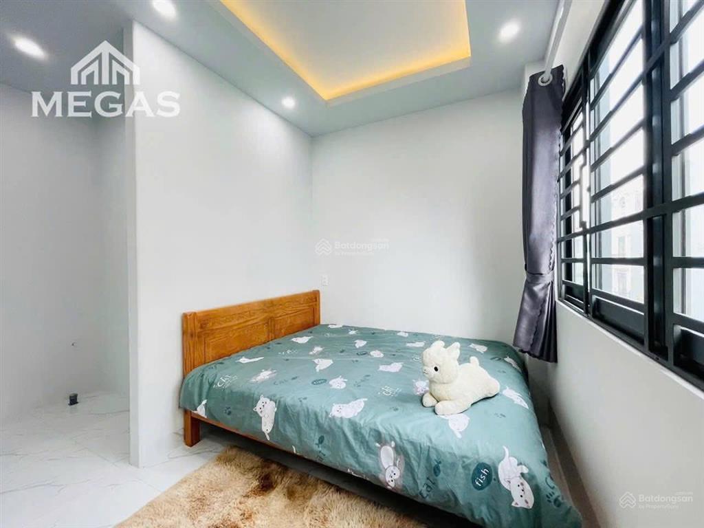 Cho thuê studio tách bếp  cửa sổ trời đầy đủ nội thất như hình