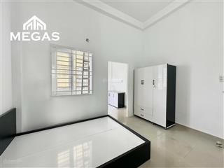 Cho thuê phòng ngủ tách bếp full nội thất ban công siêu thoáng, đường trần tấn