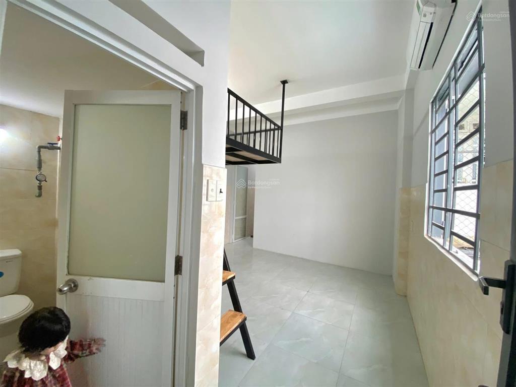 Cho thuê phòng gác máy lạnh, tách bếp ngay chợ tân hương, 9 phùng chí kiên