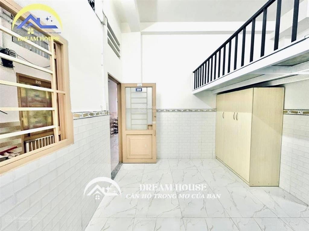 Phòng mới xây ngay chợ hoàng hoa thám, nhà ga t3