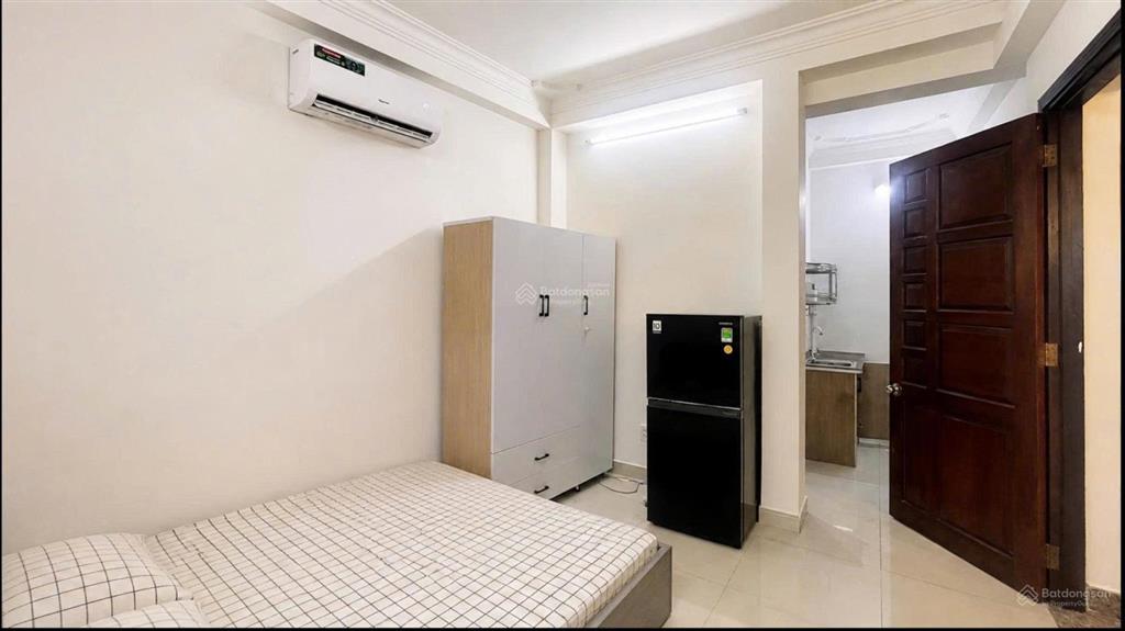 Cho thuê studio full nội thất, cửa sổ thoáng ngay đại học công thương