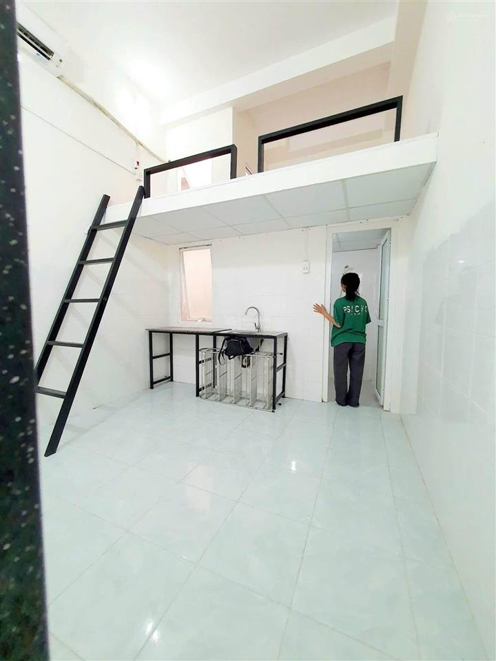Cho thuê phòng máy lạnh giá rẻ, ngay chợ hoàng hoa thám, nhà ga t3