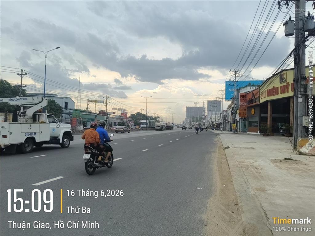 Mặt tiền quốc lộ 13   trực tiếp chính chủ gửi  pháp lý rõ ràng. vị trí thuận tiện