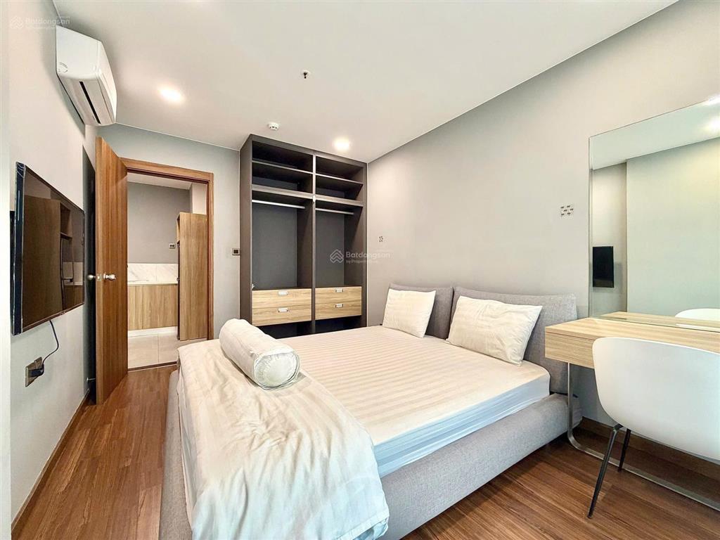 Cho thuê căn hộ mặt tiền đường, có thang máy, full nội thất, gần hutech, gtvt,